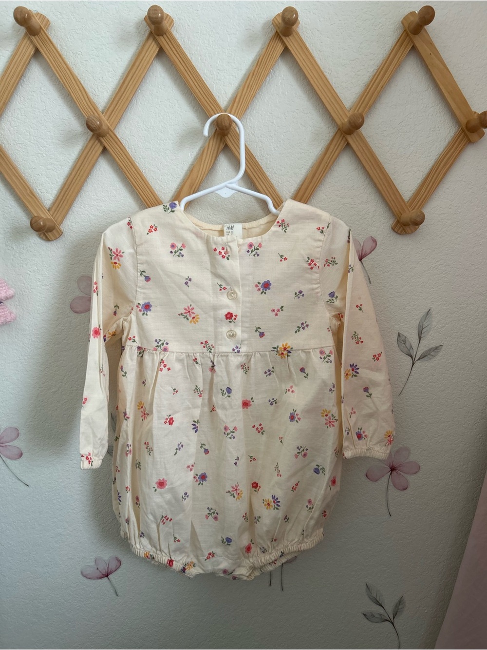 H&M Cream Floral Long-Sleeve One-Piece Pajama